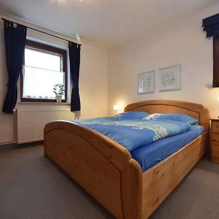 In Nahe Schloss Bothmer, Cleaning Included Apartment *